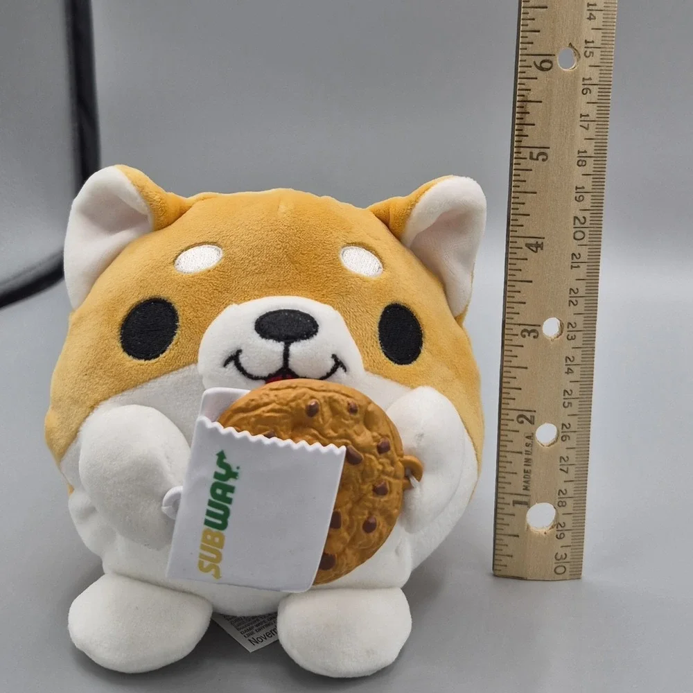 Zuru Snackles Series‎ 2 Four Inch Corgi With Subway Cookie